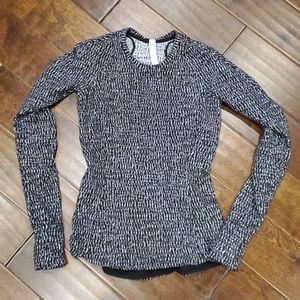 NWOT Runderful LS Knotted Jacquard Black White